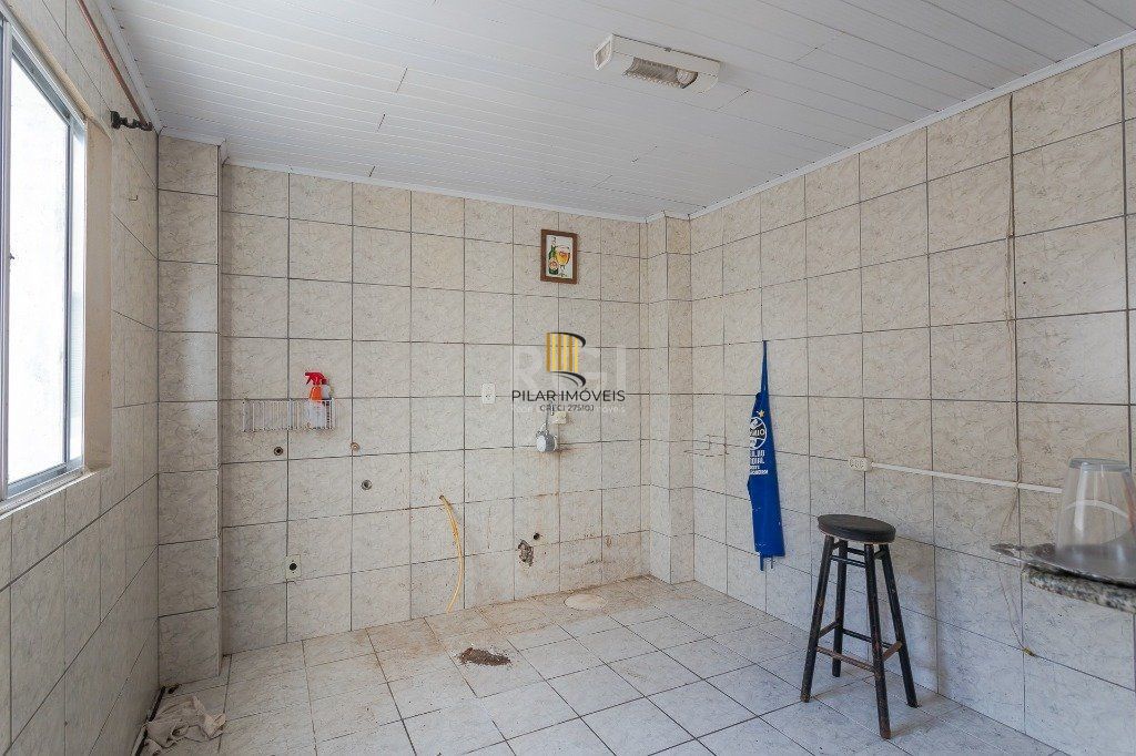 Casa 4 Dormitório(s) Bairro Glória