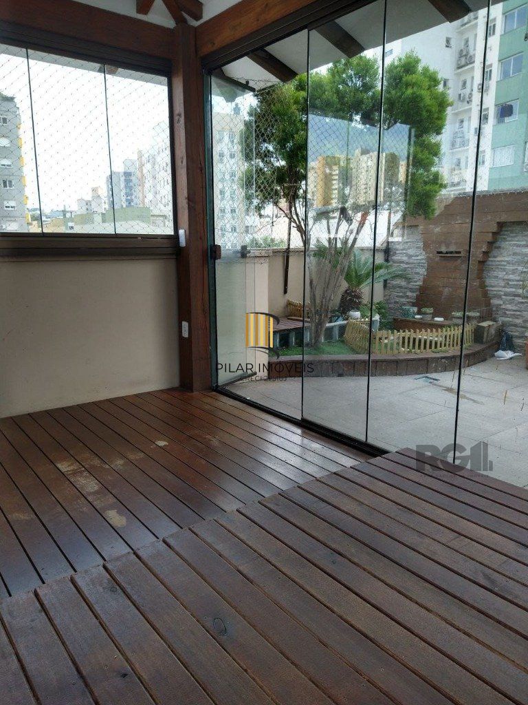 Cobertura 139m², 2 dormitórios, terraço, 2 vagas no bairro Santana