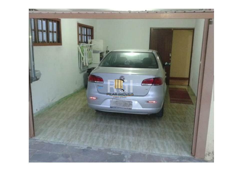 Casa para Venda - 634m², 2 dormitórios, sendo 1 suites, 3 vagas - Lomba do Pinheiro