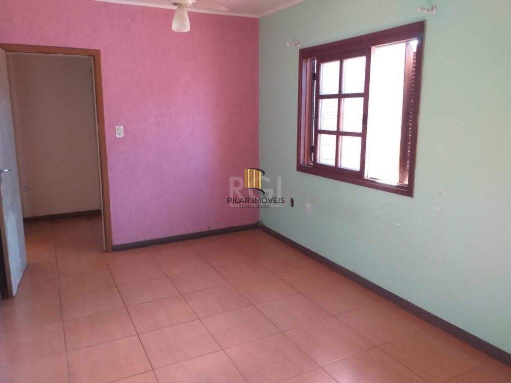 Casa para Venda - 200m², 6 dormitórios, 4 vagas - Tristeza