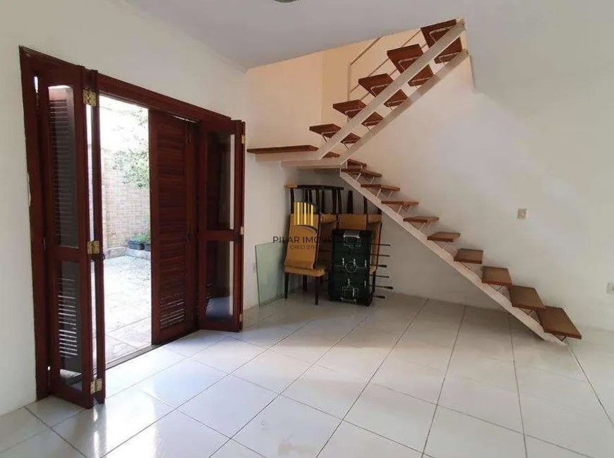 Casa 4 dormitórios no bairro Glória