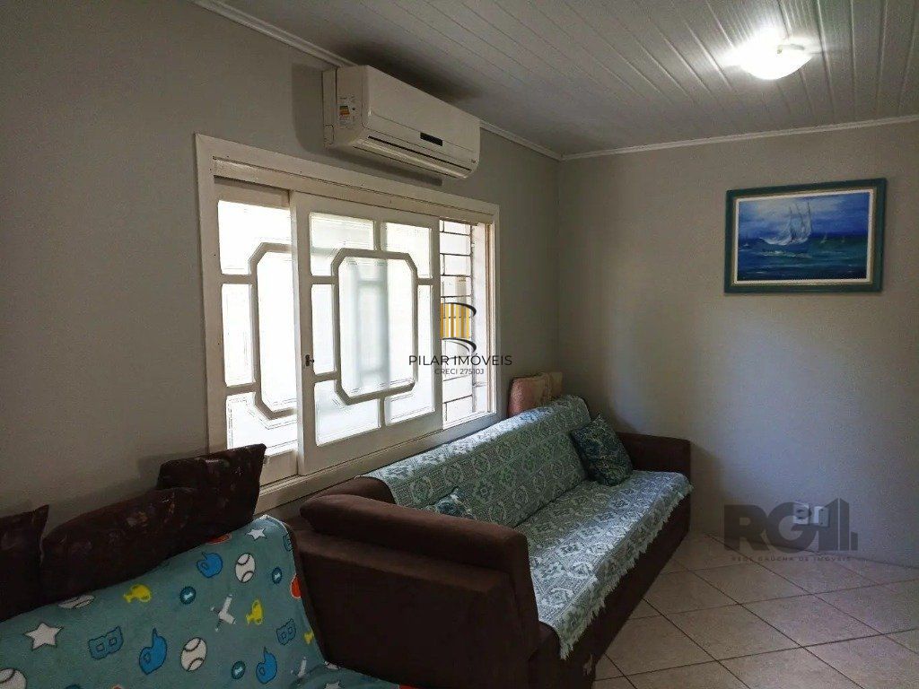 Casa com 3 dormitórios no bairro  Costa e Silva