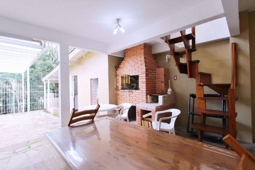 Casa 2 dormitórios no bairro Medianeira