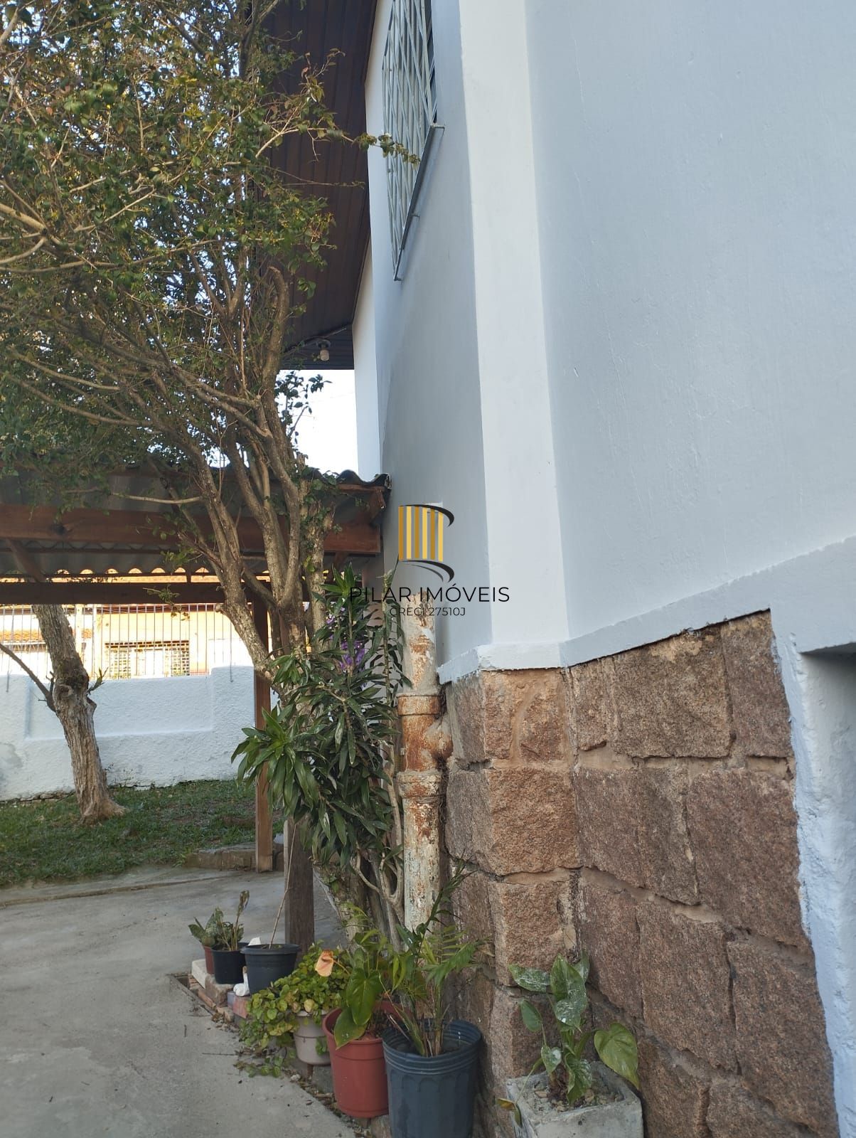 Casa 2 dormitórios no bairro Glória