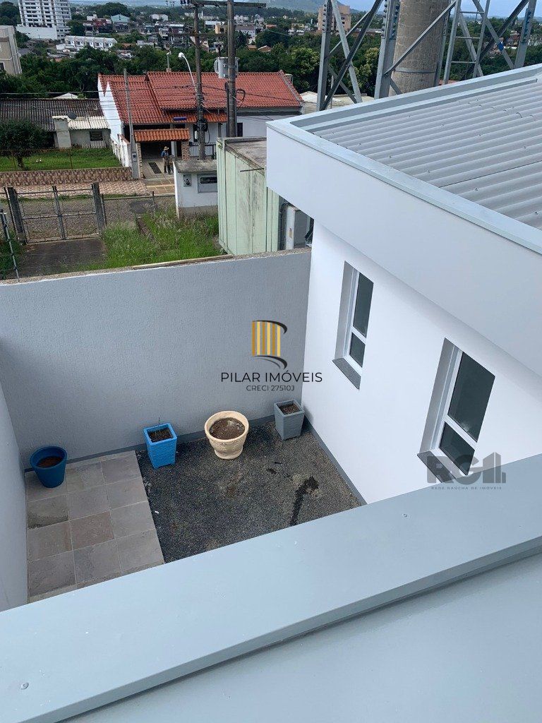 Excelente sobrado de 150m² com 4 dormitórios e 2 vagas.