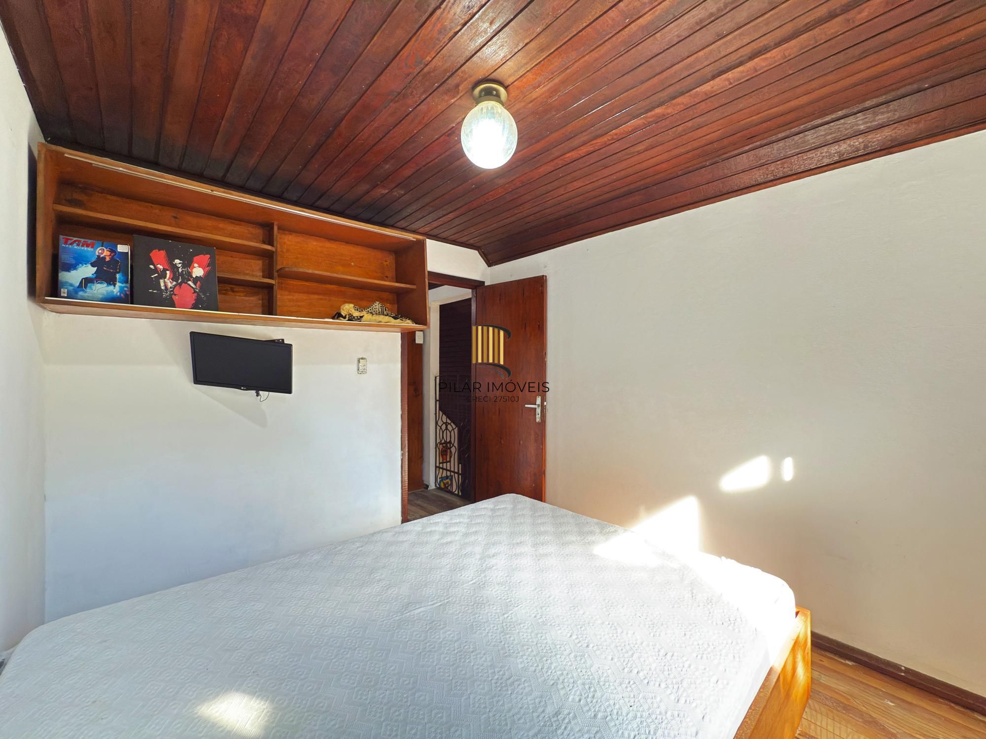 Casa residencial, 2 dormitórios no bairro Teresópolis