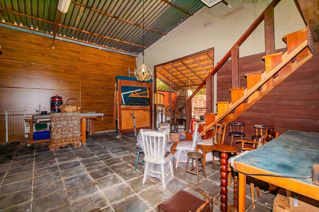 Casa de 3 dormitórios, no Bairro Ponta Grossa - Porto Alegre
