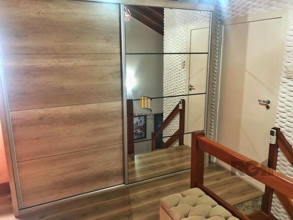 Casa em condomínio 114m² - 3 dormitórios, 1 suíte e 2 vagas no bairro Sarandi