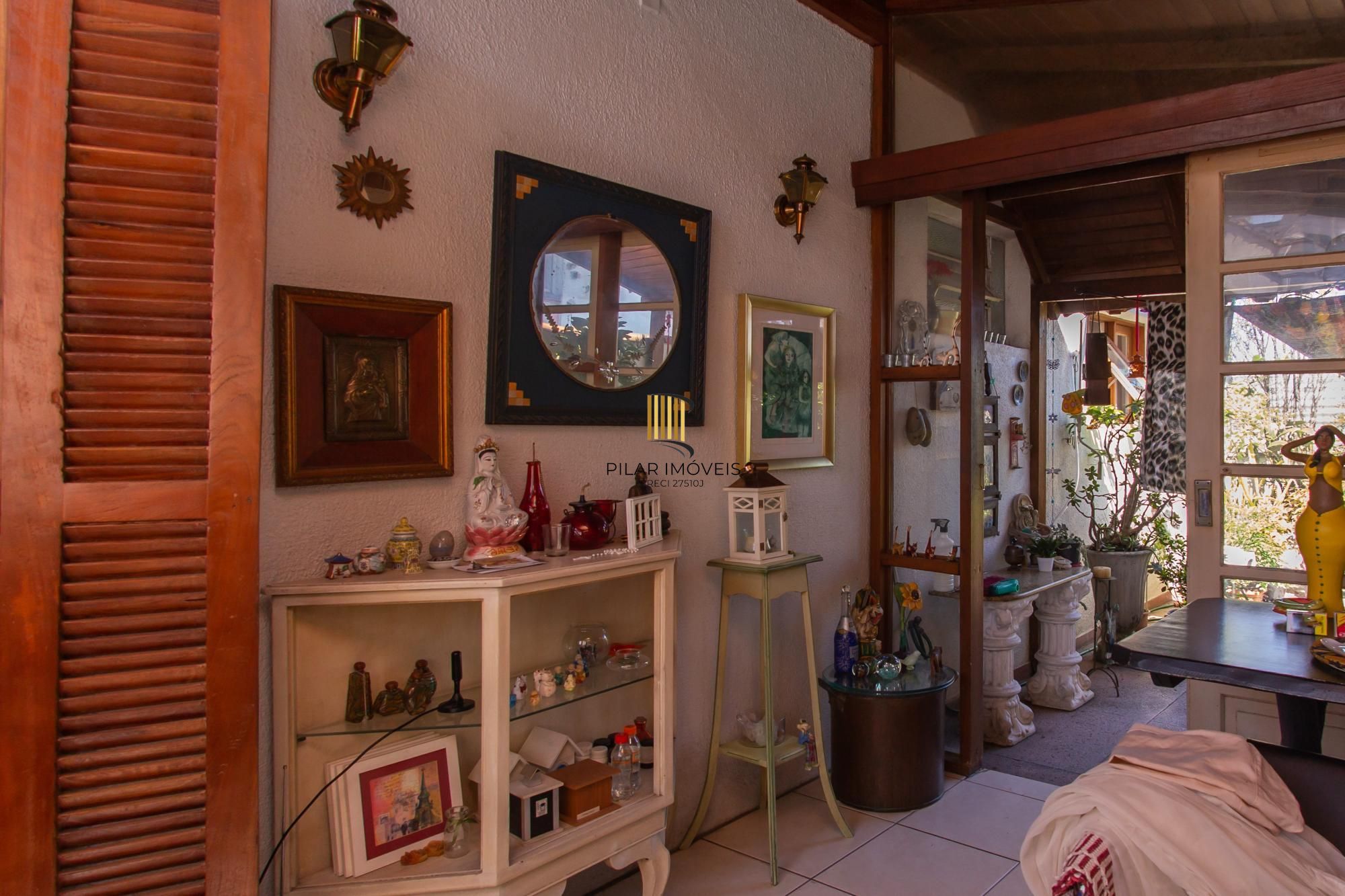 Apartamento Garden com 2 quartos e 94m² à venda em Rio Branco, Porto Alegre.