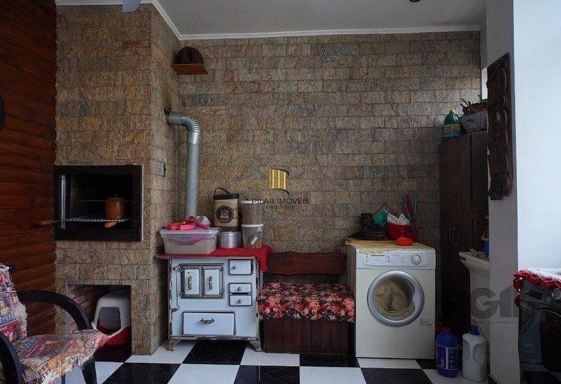 Apartamento 91m² - 3 dormitórios e 2 vagas no bairro Petrópolis
