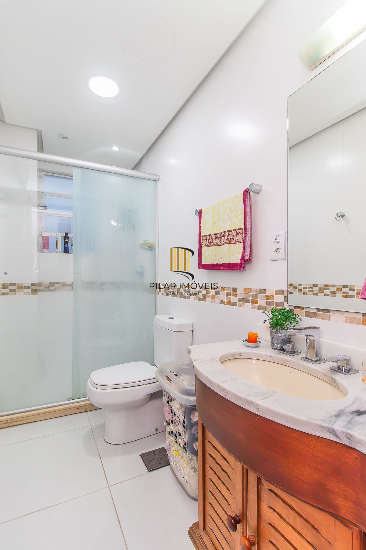 Apartamento para Venda - 103m², 3 dormitórios, sendo 1 suites, 1 vaga - Centro