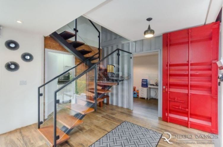 Casa para Venda - 315m², 3 dormitórios, sendo 1 suites, 2 vagas - Teresópolis
