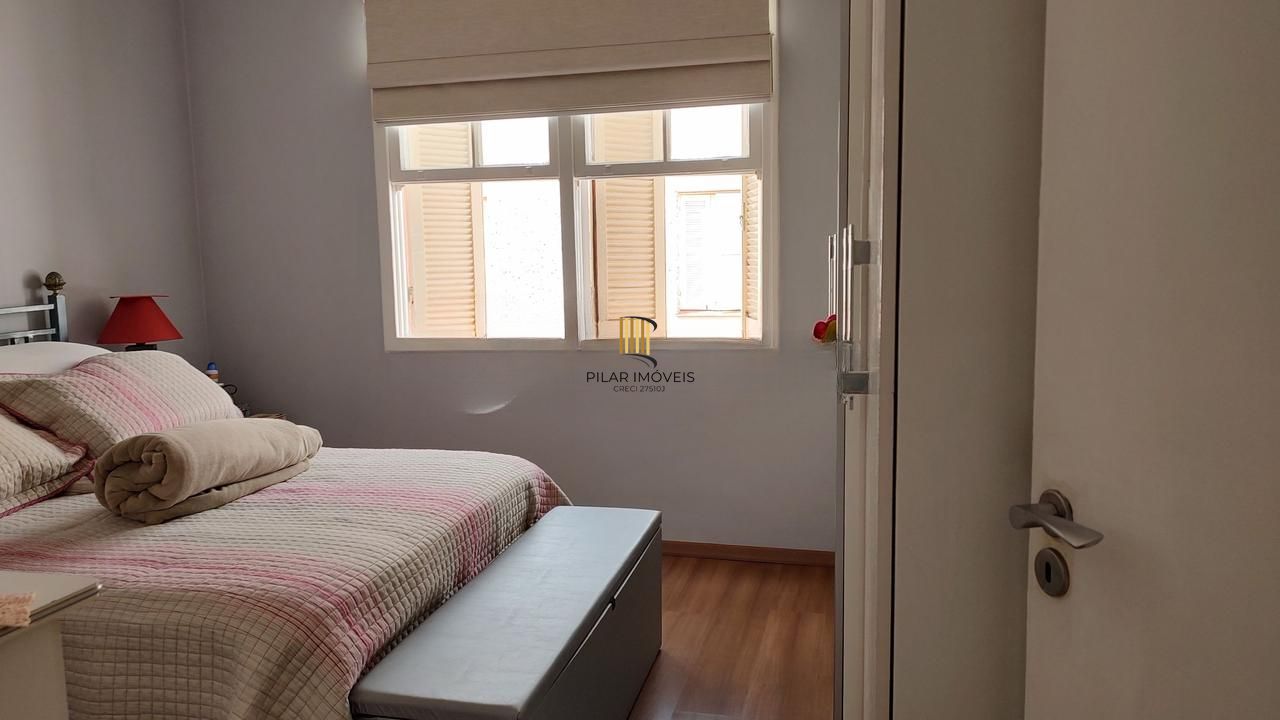 Apartamento 2 dormitórios e vaga rotativa.