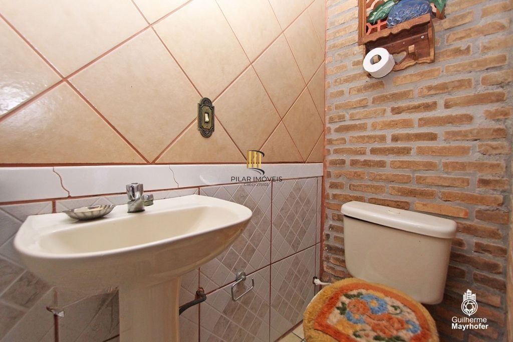Casa para Venda -  3 dormitórios, sendo 1 suites, 2 vagas - São Caetano