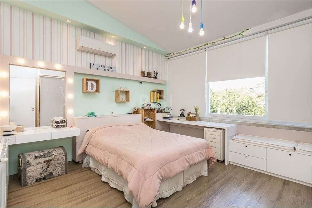 Casa de 317m², bairro jardim Lindoia