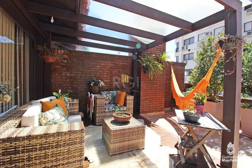 Cobertura para Venda - 230m², 3 dormitórios, sendo 2 suites, 2 vagas - Auxiliadora