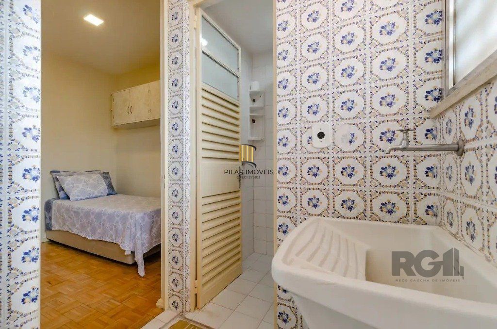Apartamento de 2 dormitórios no bairro  Menino Deus