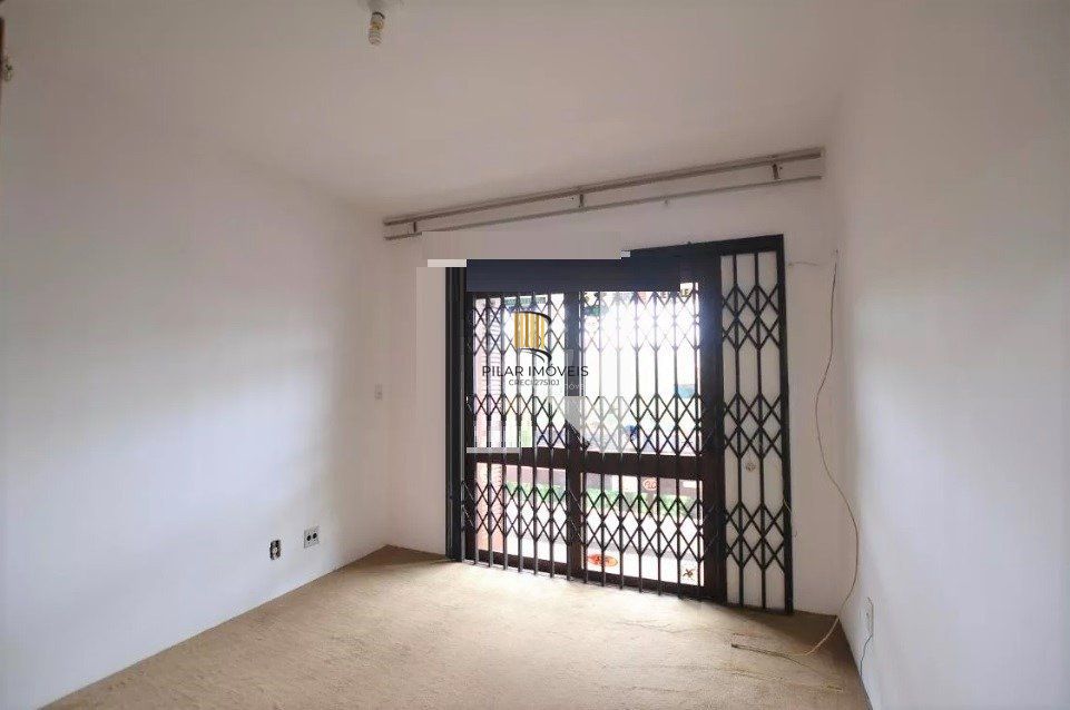 Casa para Venda - 267m², 4 dormitórios, sendo 1 suites, 2 vagas - Tristeza