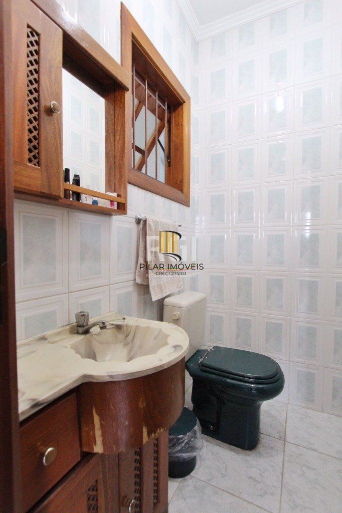 Casa para Venda - 259.5m², 4 dormitórios, sendo 1 suites, 3 vagas - Teresópolis