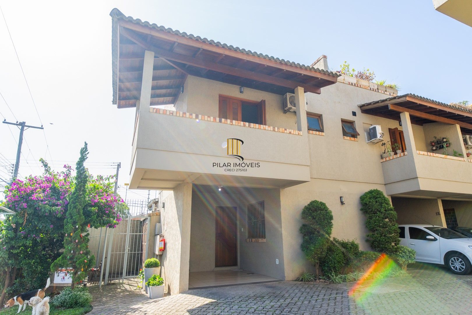 Casa em condomínio de 105m² - 2 dormitórios e 1 vaga no bairro Guarujá - Pilar Imóveis