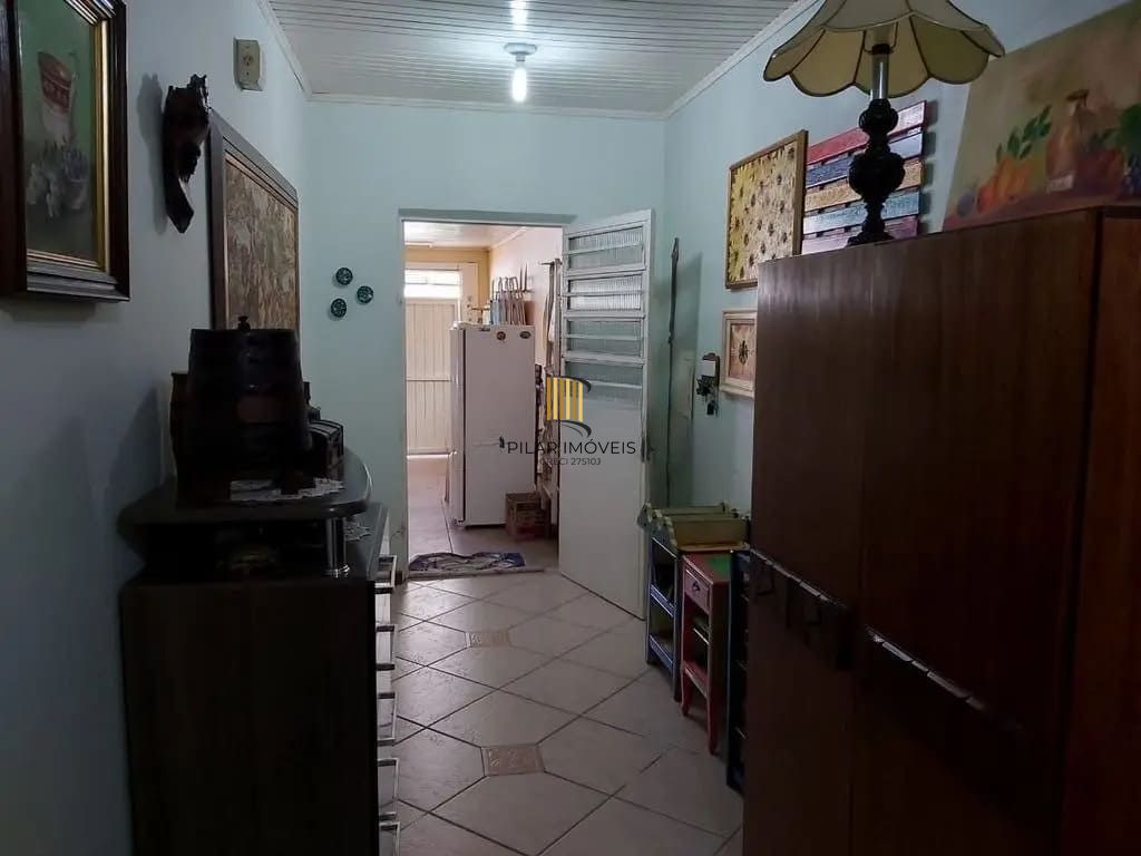 Casa com 4 dormitórios no bairro Passo da Areia