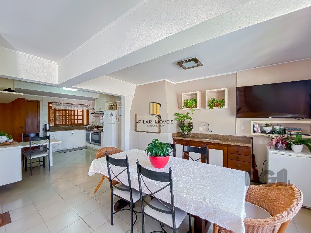 Casa alto padrão, 500m² privativos com linda vista da cidade no Morro Apamecor