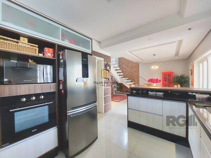 Excelente casa de 250m² com 3 dormitórios no bairro Sarandi.