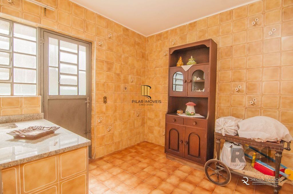 Casa 3 dorms à venda Rua Intendente Alfredo Azevedo, Glória - Porto Alegre