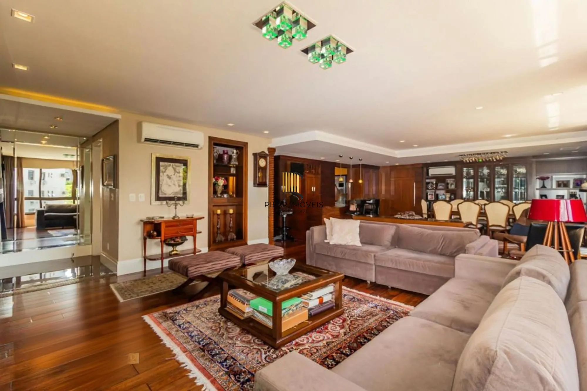 Apartamento de 3 dormitórios à venda em Bela Vista, Porto Alegre.