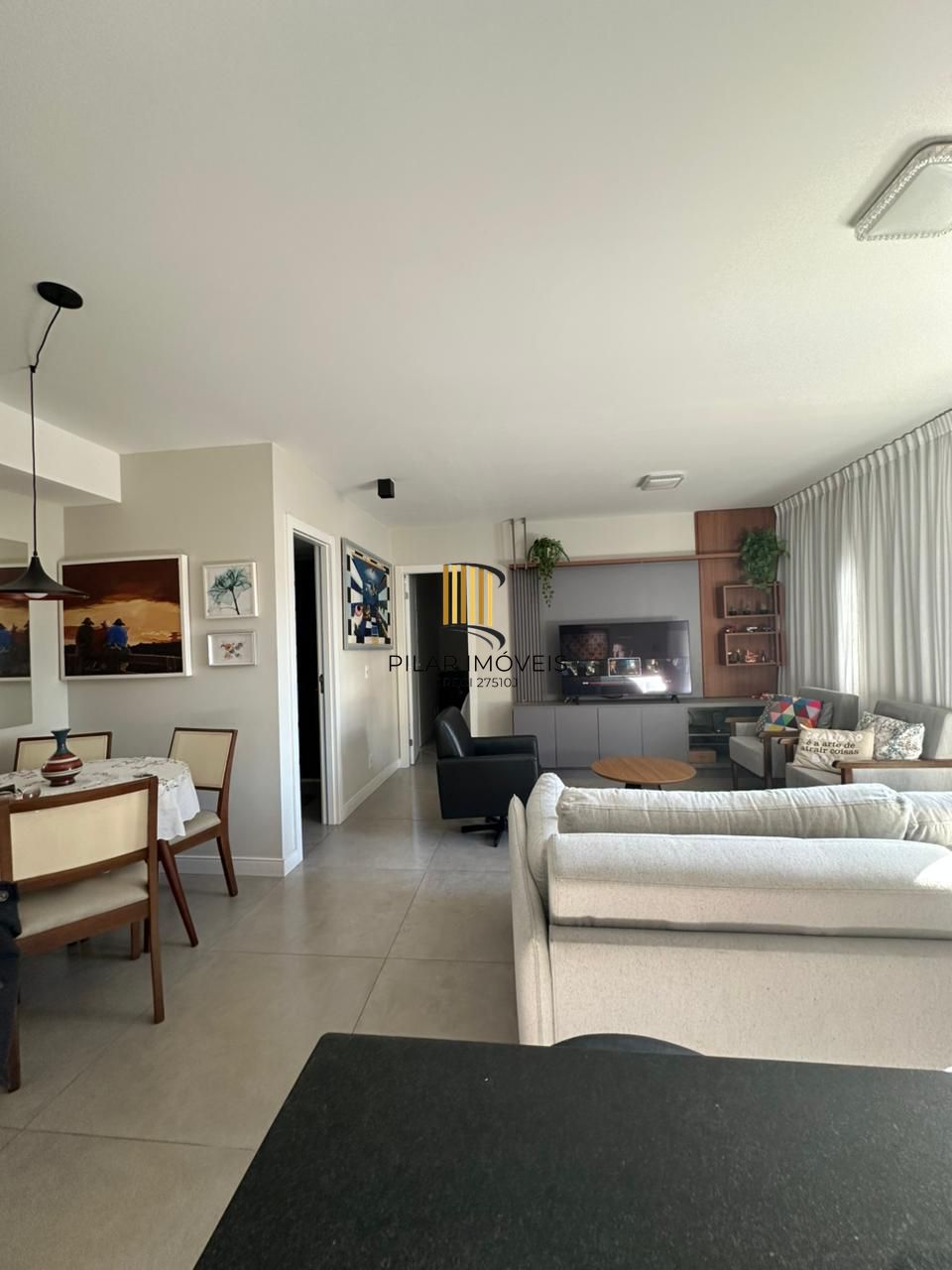 Apartamento Mobiliado e Reformado com Closet, Churrasqueira e Infraestrutura Completa no Centro de Porto Alegre
