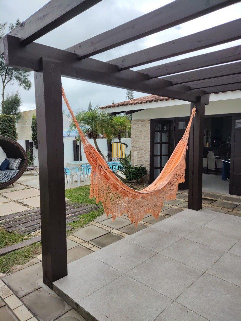 Casa para Venda - 160.78m², 4 dormitórios, sendo 2 suites, 5 vagas - Centro