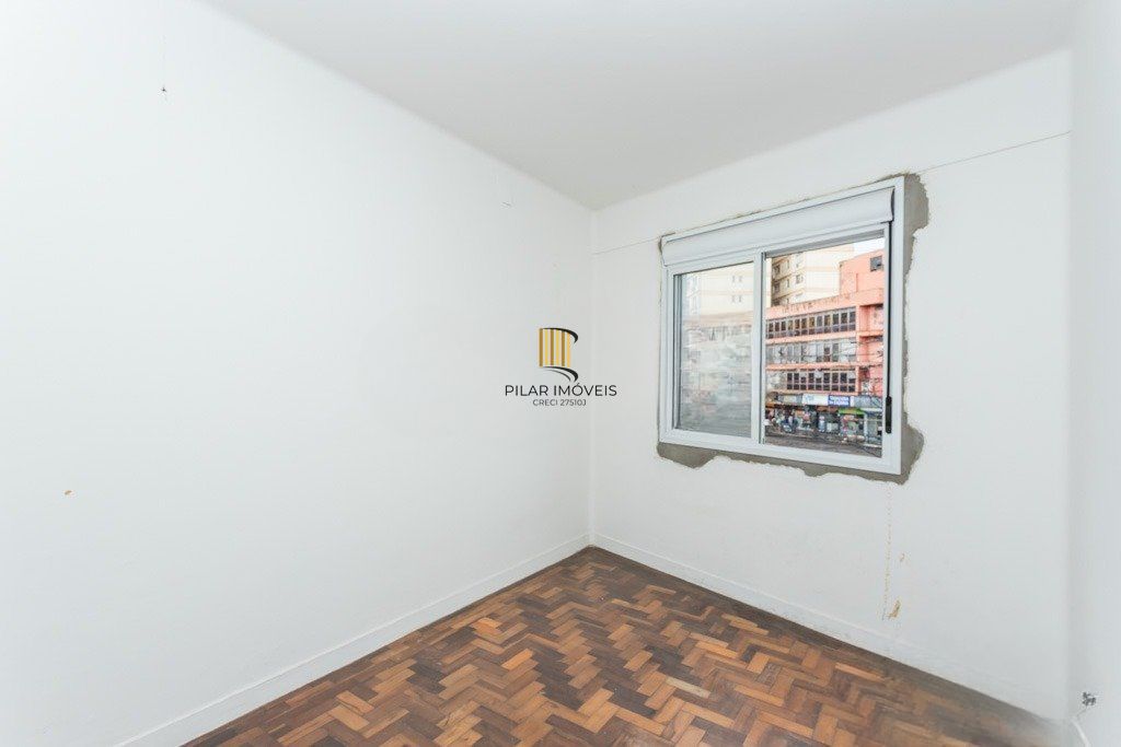 Apartamento com 2 quartos e 65m² à venda em Azenha, Porto Alegre.