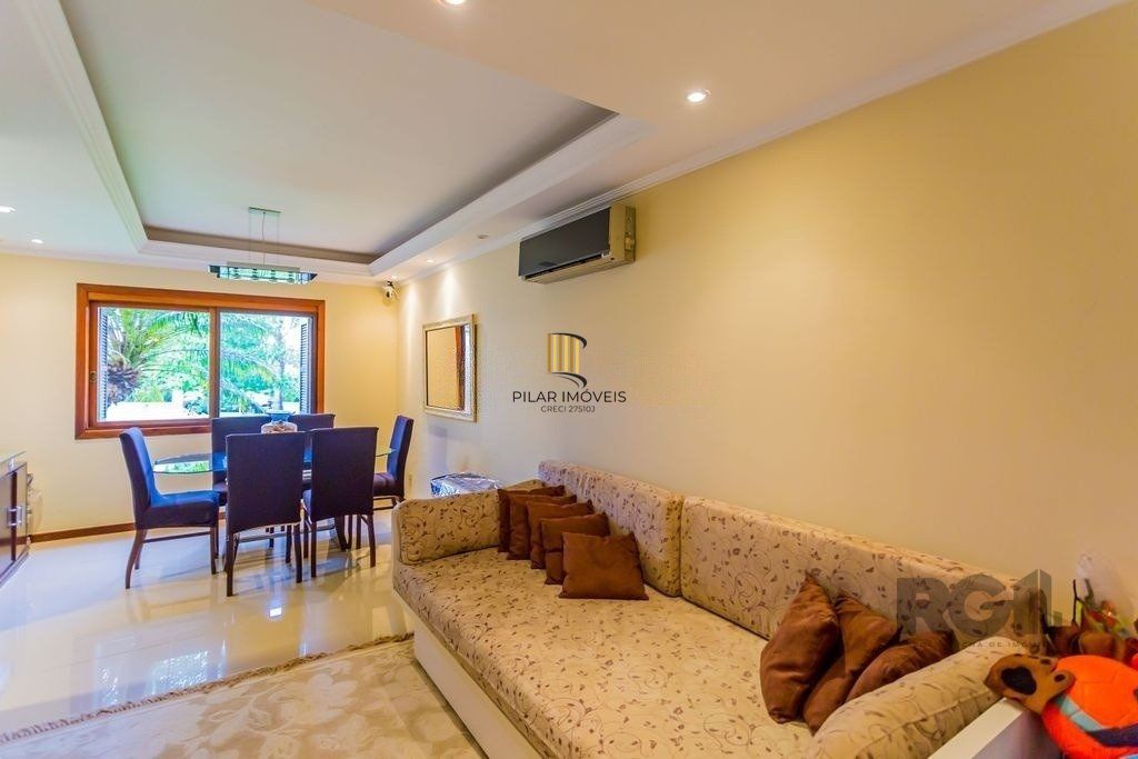 Casa em condomínio de 155m², 3 dormitórios, 4 vagas no bairro Espírito Santo