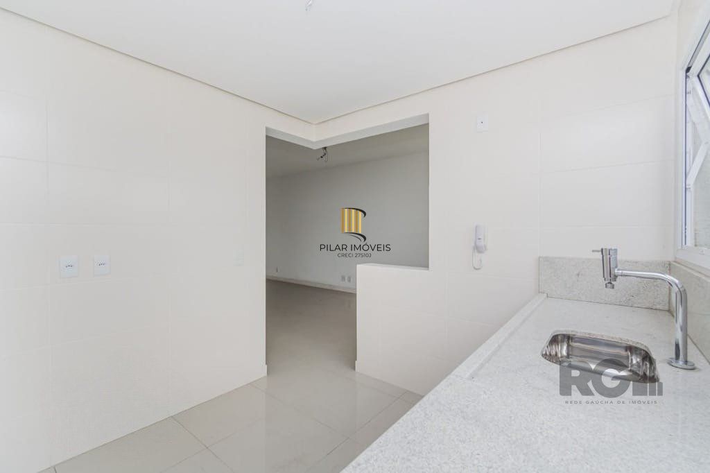 Excelente casa em condomínio de 251m² com 3 suítes e elevador!