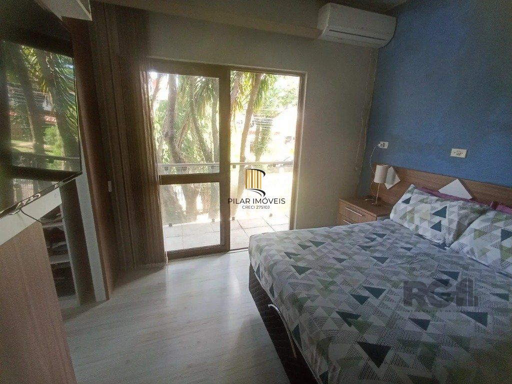 Casa com 3 dormitórios no bairro  Costa e Silva