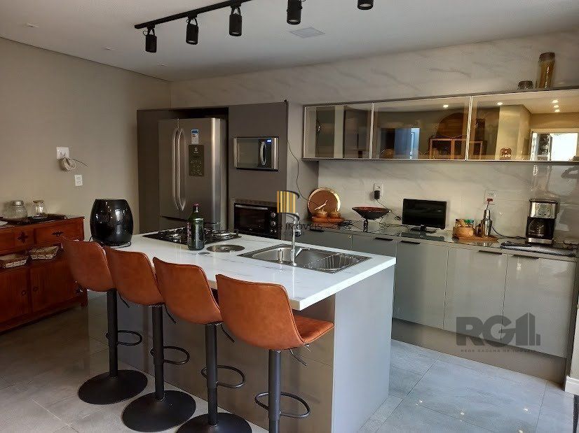 Casa 3 dormitórios no bairro Teresópolis
