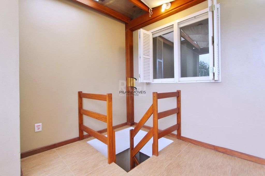 Casa 2 dormitórios no bairro Medianeira