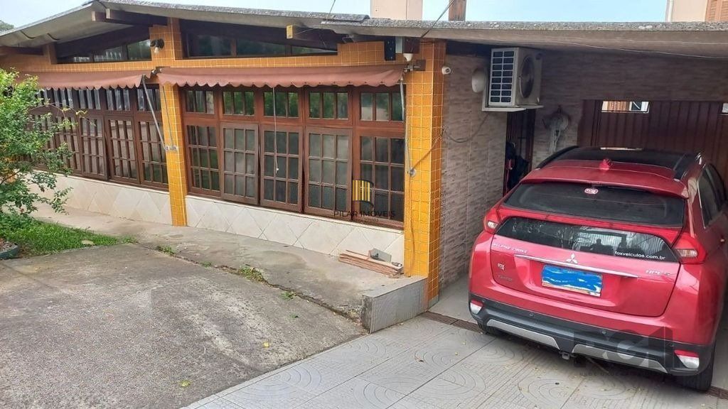 Casa 3 dormitórios no bairro Rubem Berta