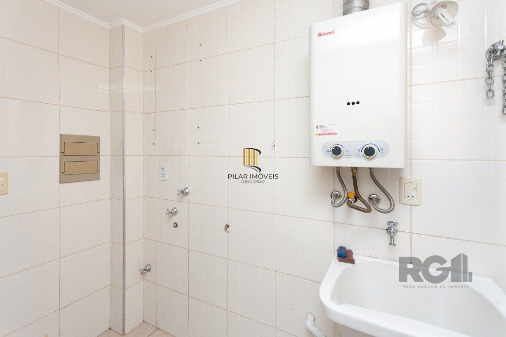 Casa com 5 dormitórios no bairro Jardim Carvalho