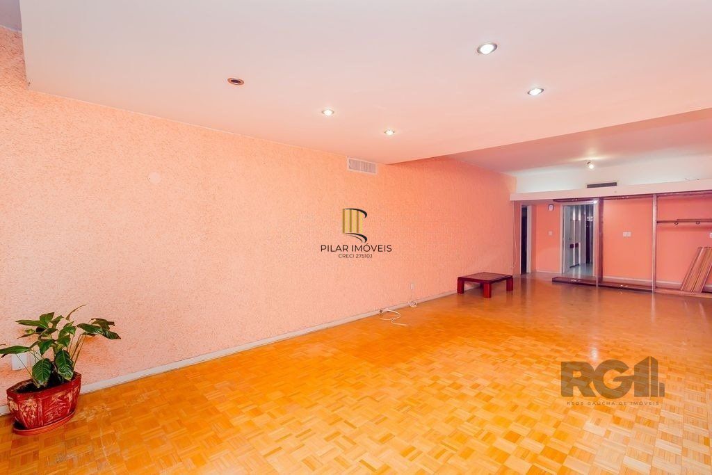 Apartamento de 3 dormitórios, bairro Bom Fim