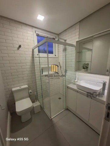 Casa reformada com 3 dormitórios, 5 vagas no bairro São João