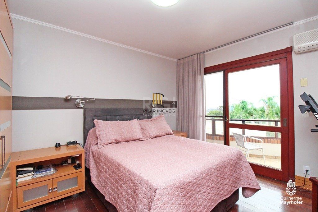 Casa Condominio para Venda - 324.7m², 3 dormitórios, sendo 1 suites, 4 vagas - Menino Deus