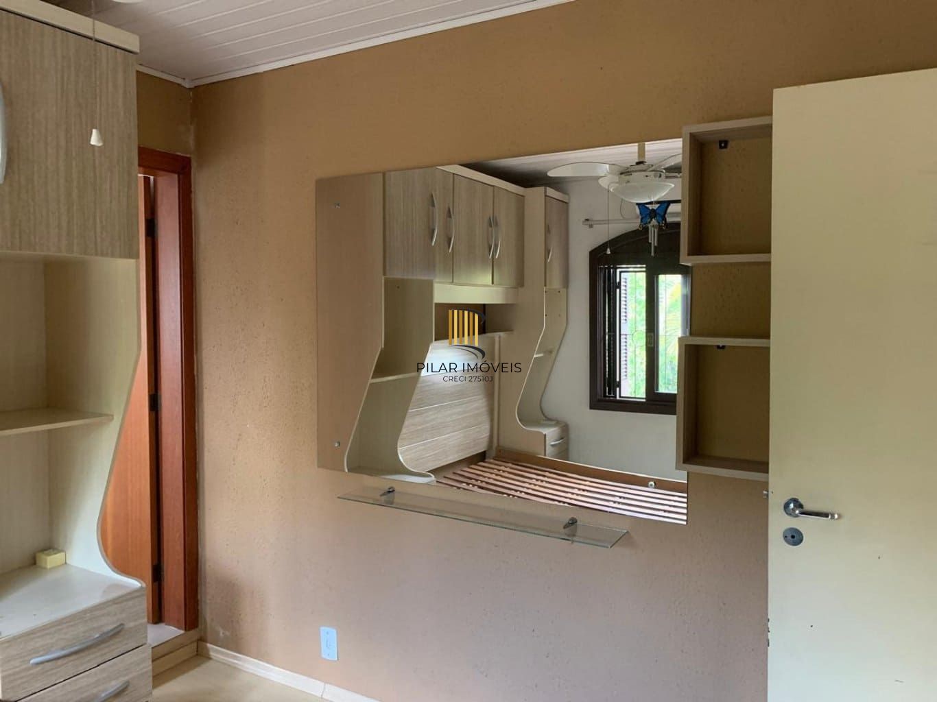 Casa em Condomínio de 3 dormitórios à venda em Tristeza, Porto Alegre.