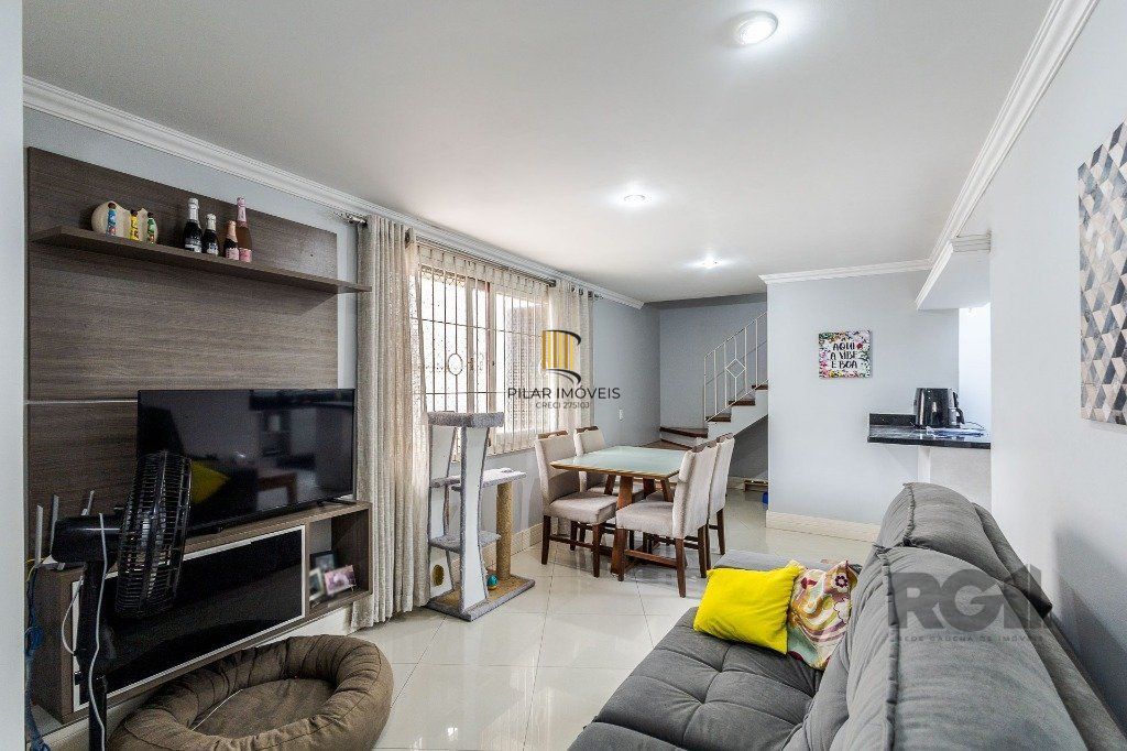 Casa de Condomínio 3 dormitórios no bairro Jardim Itu