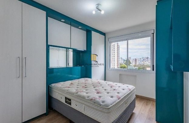 Apartamento 2 dormitórios com 1 suíte no bairro Passo D'areia em Porto Alegre.