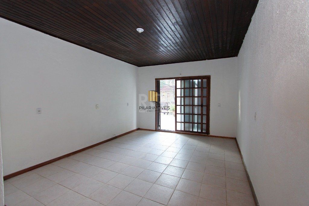 Casa para Locação/Aluguel - 240m², 4 dormitórios, 6 vagas - Nonoai