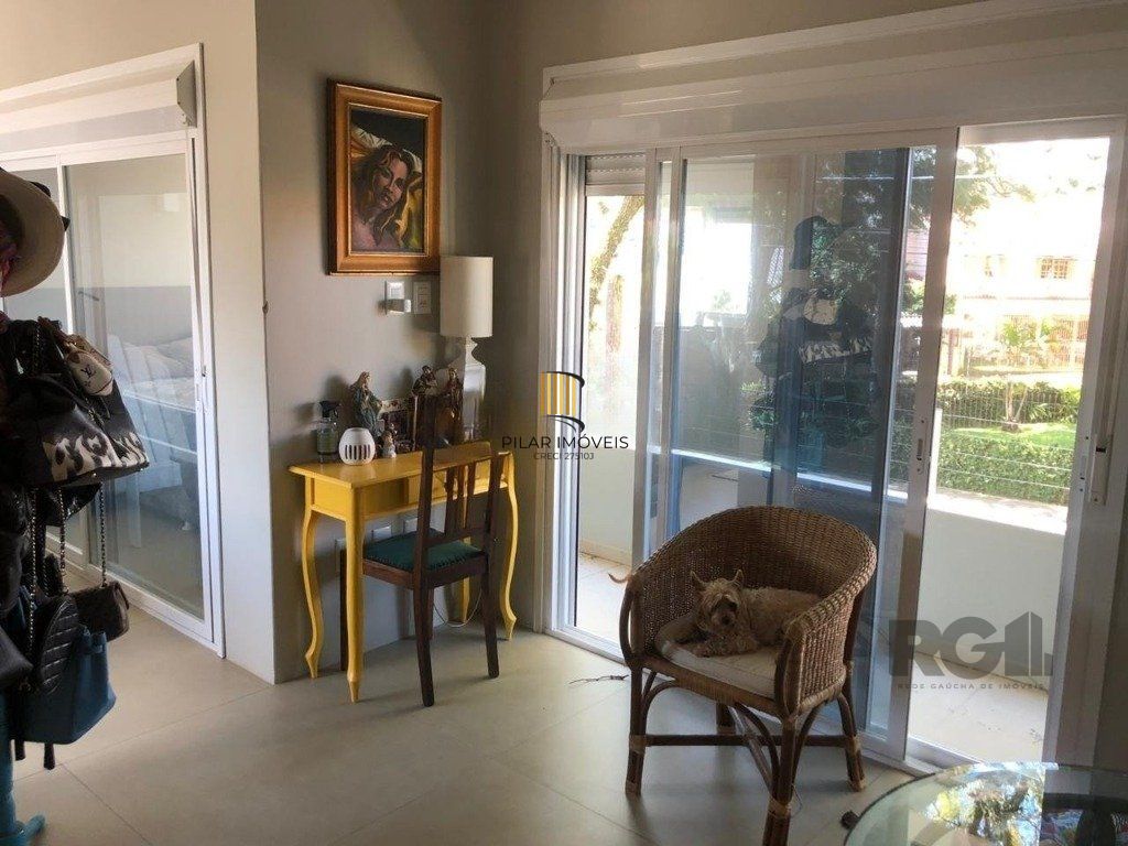 Casa 4 dormitórios no bairro Nonoai