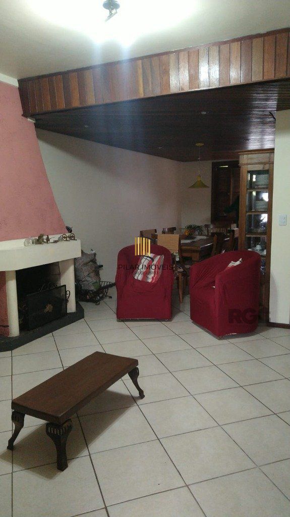 Casa 4 dormitórios no bairro Teresópolis