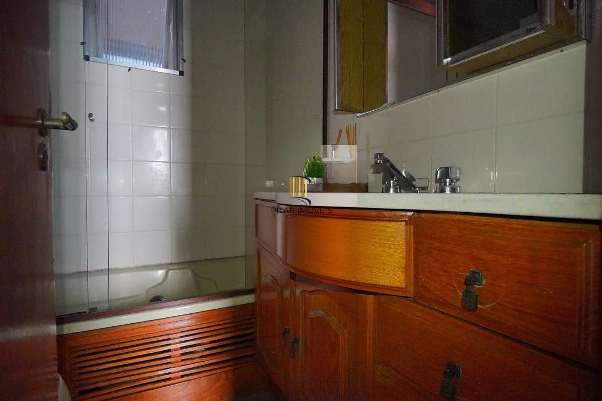 Apartamento de 3 dormitórios à venda em Petrópolis - Porto Alegre