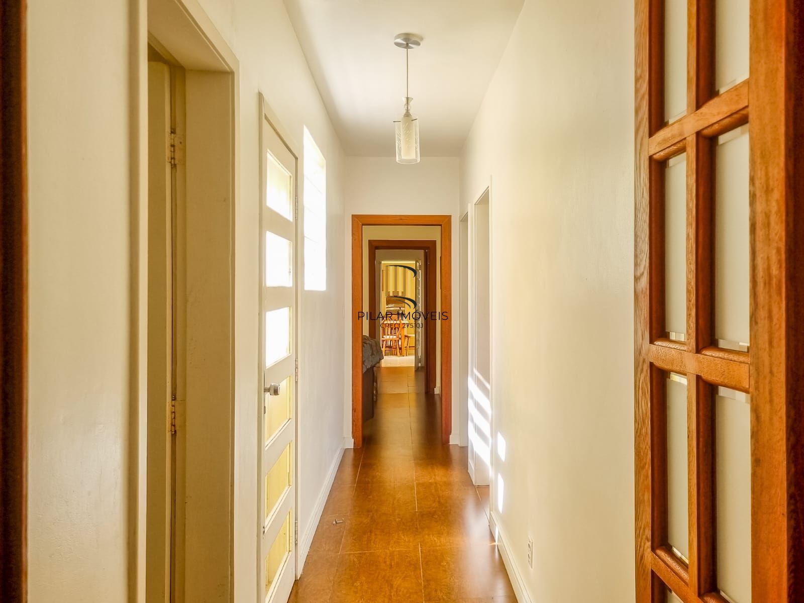 Casa Térrea 280 m²  em Teresópolis – 4 Dorms, Escritório e Edícula